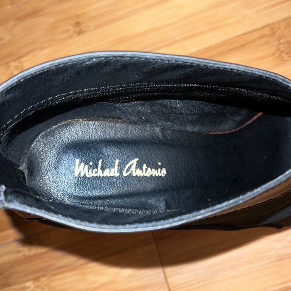 Gently worn: Michael Antonio wedged booties women’s size 8 - Picture 3 of 5